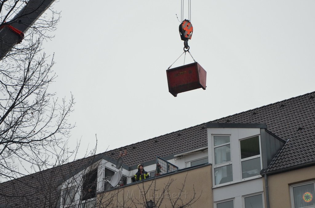 Feuer 2 Dachwohnung Koeln Severinswall Bayenstr P237.JPG